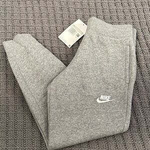 NWT youth XS (girls) gray and white Nike jogger sweaters
